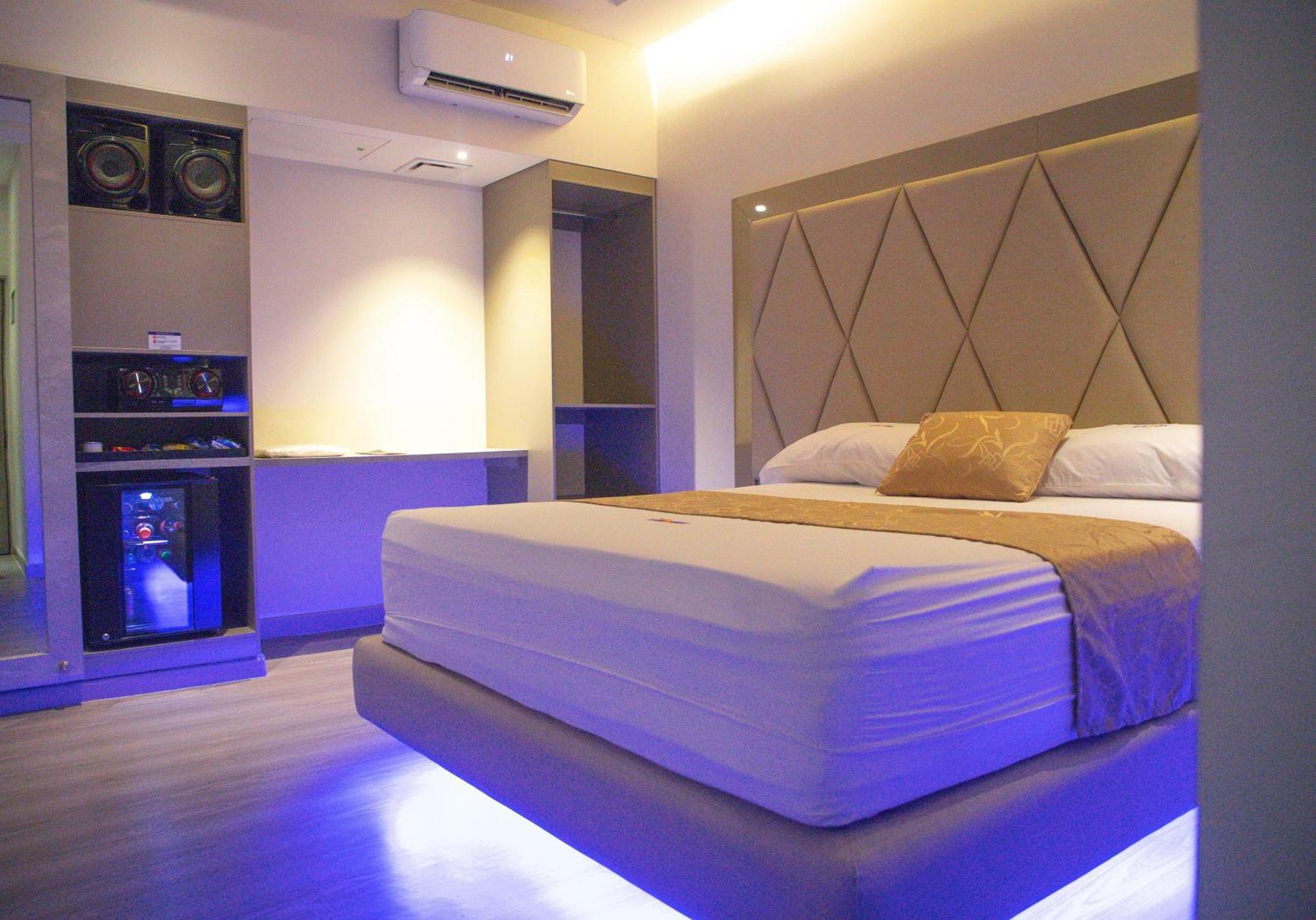 Hotel Byhours Circunvalar - Adults Only 巴兰基亚 外观 照片