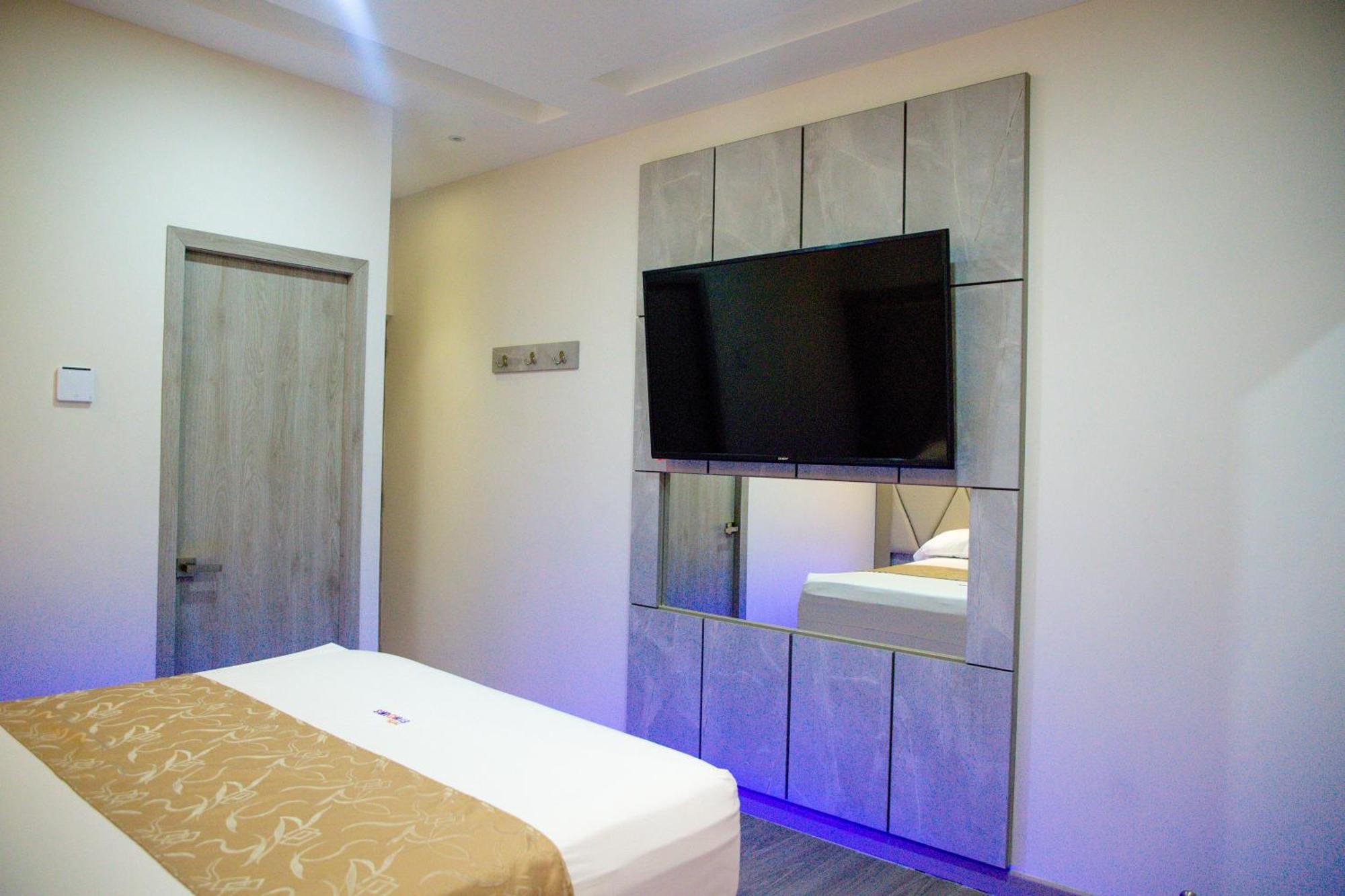 Hotel Byhours Circunvalar - Adults Only 巴兰基亚 外观 照片